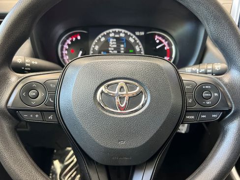 Used 2024 Toyota RAV4 XLE FWD image 25