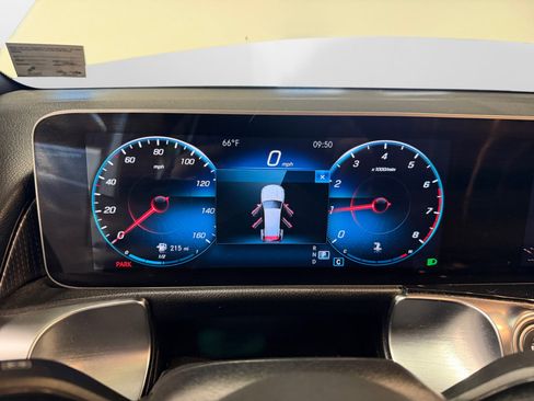Used 2020 Mercedes-Benz GLB 250 4MATIC image 14