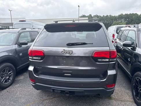 Used 2016 Jeep Grand Cherokee Laredo 75th Anniversary AWD/4WD image 17