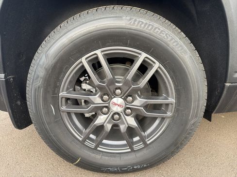 New 2026 GMC Acadia Elevation w/ LPO, Floor Liner Package AWD/4WD image 38