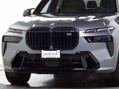 Used 2025 BMW X7 M60i AWD/4WD image 3