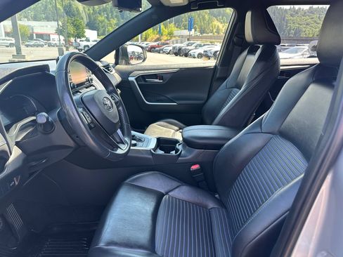 Used 2019 Toyota RAV4 XSE w/ All Weather Liner Package AWD/4WD image 13