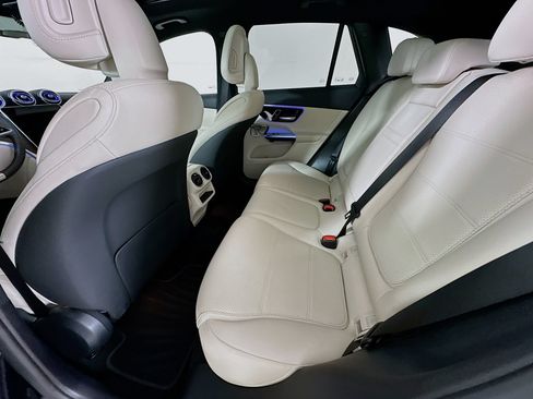 Used 2026 Mercedes-Benz GLC 300 image 27