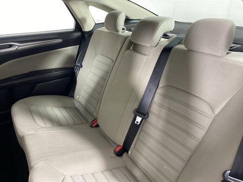Used 2018 Ford Fusion S FWD image 30