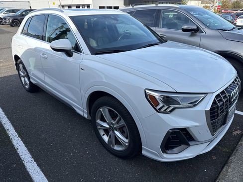 Used 2020 Audi Q3 2.0T Premium Plus w/ Premium Plus Package image 31