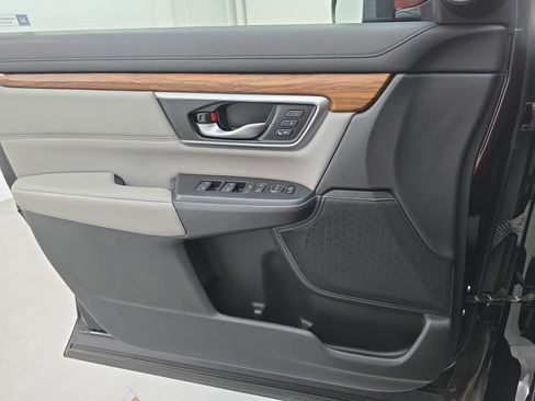 Used 2020 Honda CR-V Touring image 27