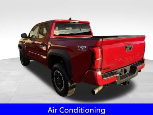 Used 2024 Toyota Tacoma TRD Sport image 6