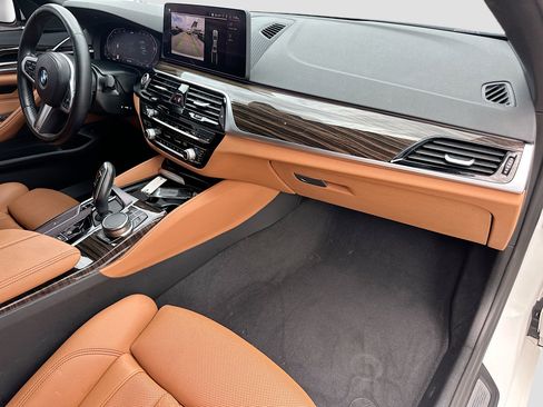 Used 2023 BMW 540i w/ M Sport Package RWD image 28