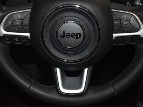 Certified 2021 Jeep Renegade Latitude AWD/4WD image 19