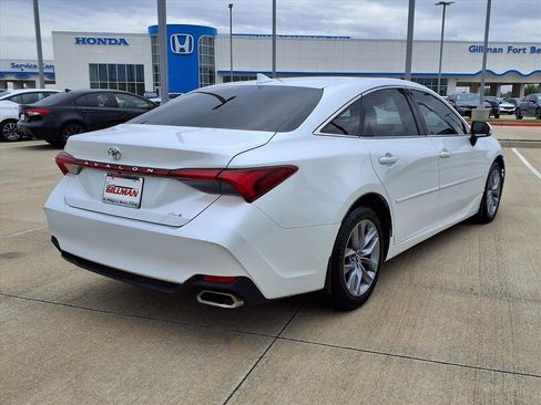 Used 2019 Toyota Avalon XLE image 7