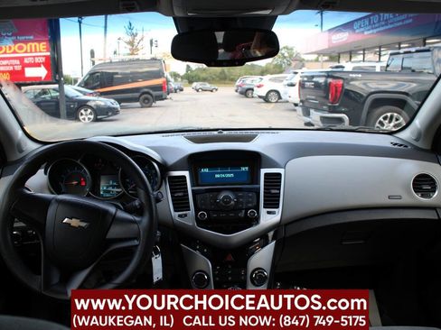 Used 2012 Chevrolet Cruze LS image 17