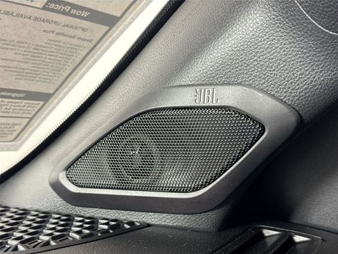 Certified 2025 Toyota Tacoma TRD Sport image 9