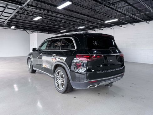 Used 2025 Mercedes-Benz GLS 450 4MATIC image 4