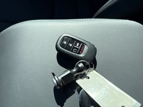 Used 2024 Honda Accord Touring image 11