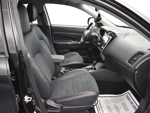 Used 2025 Mitsubishi Outlander Sport ES image 16