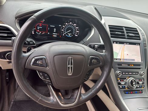 Used 2017 Lincoln MKZ Reserve FWD image 12