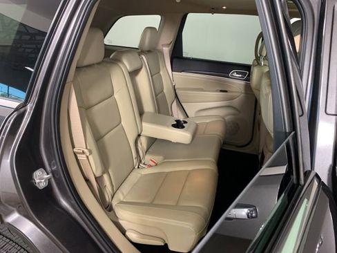Used 2019 Jeep Grand Cherokee Limited AWD/4WD image 36
