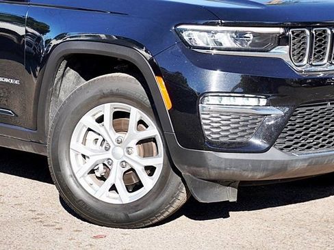 Used 2023 Jeep Grand Cherokee Limited w/ Trailer Tow Prep Group (B) image 4