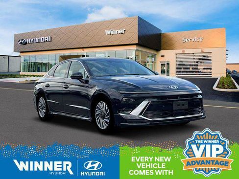 New 2025 Hyundai Sonata Limited image 12