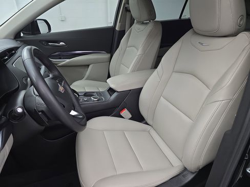 Used 2023 Cadillac XT4 Luxury image 15