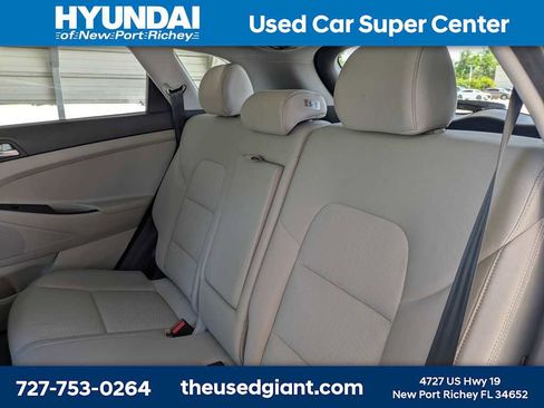 Used 2021 Hyundai Tucson Value FWD image 14