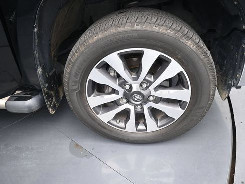 Used 2019 Toyota Tundra Limited w/ Limited Premium Package AWD/4WD image 13