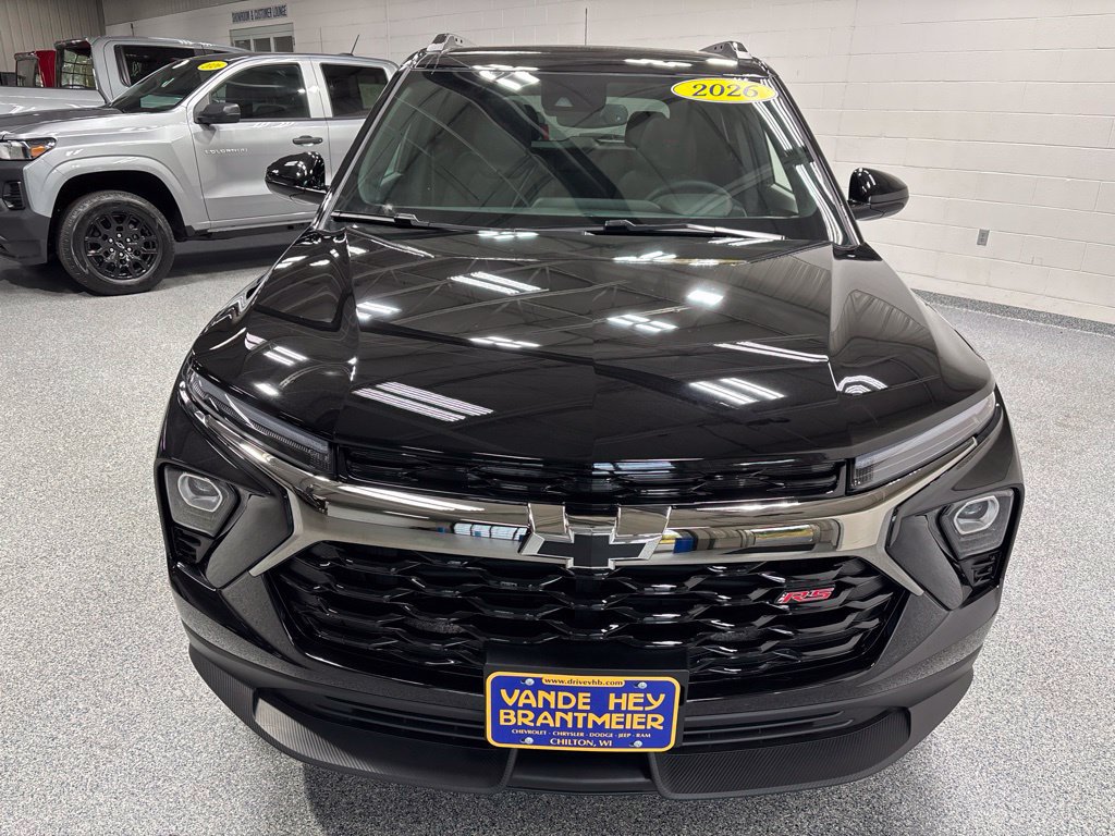 Used 2026 Chevrolet TrailBlazer RS w/ Convenience Package AWD/4WD image 2