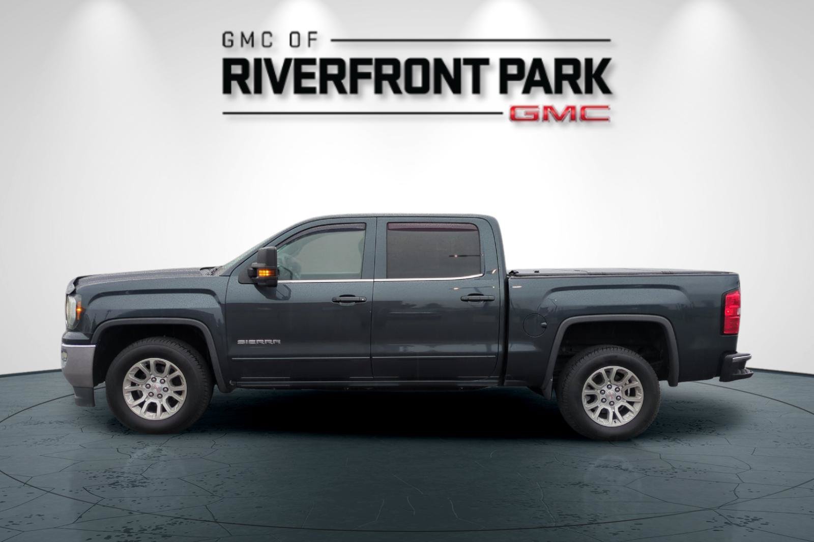Used 2017 GMC Sierra 1500 SLE w/ SLE Value Package RWD image 6