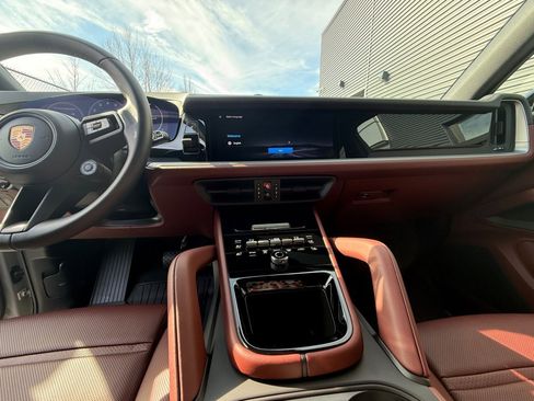 New 2026 Porsche Cayenne E-Hybrid image 16