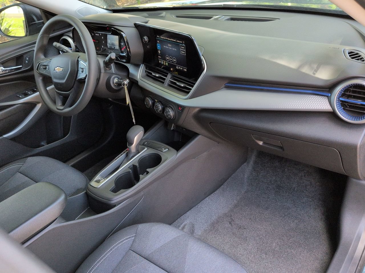 New 2026 Chevrolet Trax LS w/ Driver Confidence Package FWD image 27