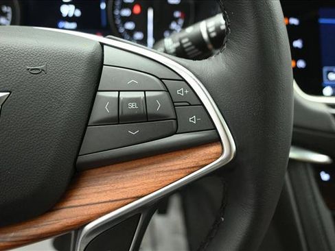 Used 2024 Cadillac XT5 Premium Luxury w/ Technology Package AWD/4WD image 13