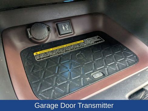 Used 2019 Toyota RAV4 Limited image 26