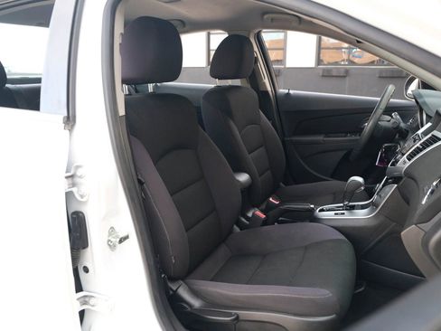 Used 2015 Chevrolet Cruze LT w/ Enhanced Safety Package FWD image 33