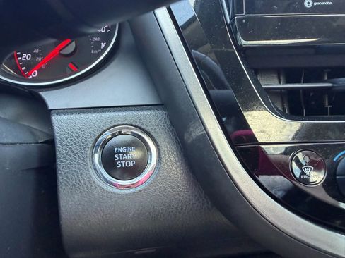 Used 2021 Toyota Camry XSE image 18