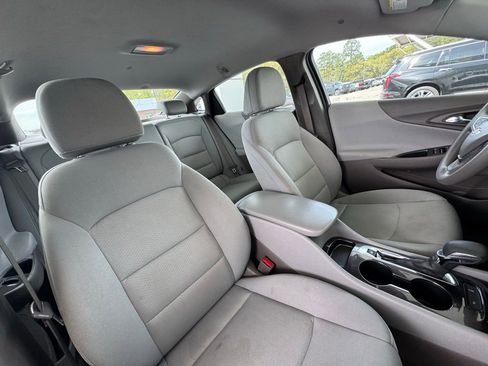 Used 2024 Chevrolet Malibu LS FWD image 17