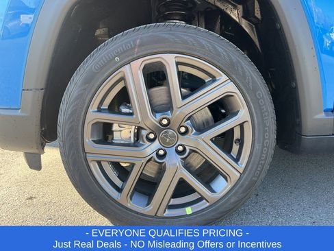 New 2026 Jeep Compass Latitude image 26