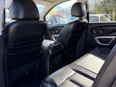 Used 2016 Nissan Titan SL image 20