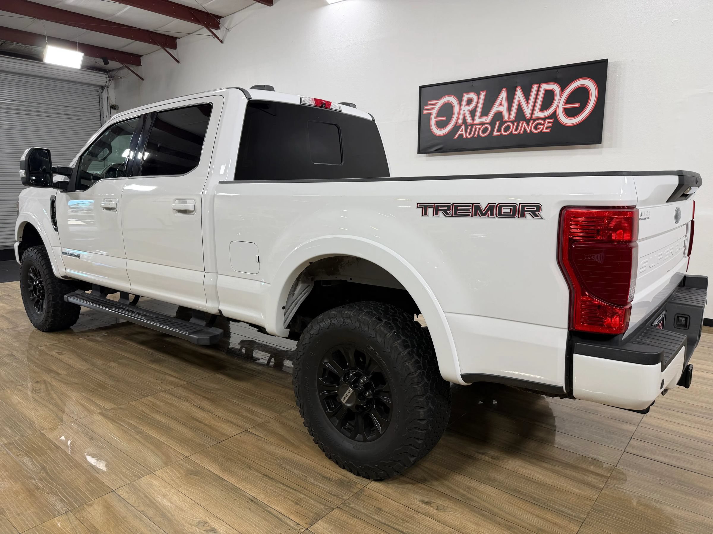 Used 2020 Ford F250 Lariat w/ Tremor Off-Road Package AWD/4WD image 4