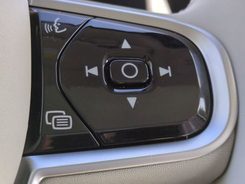 New 2026 Volvo XC60 B5 Ultra w/ Climate Package image 25