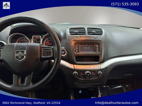 Used 2019 Dodge Journey SE w/ Blacktop Package FWD image 32