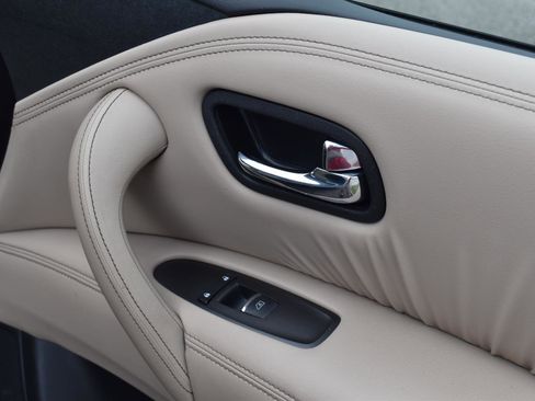 Used 2024 Nissan Armada SV image 69