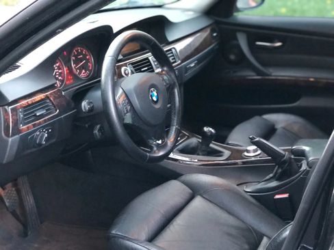 Used 2006 BMW 330i Sedan RWD image 15