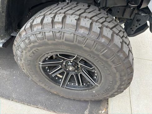 Used 2021 Jeep Wrangler Unlimited Rubicon AWD/4WD image 3