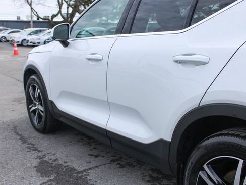 Used 2025 Volvo XC40 B5 Core image 46