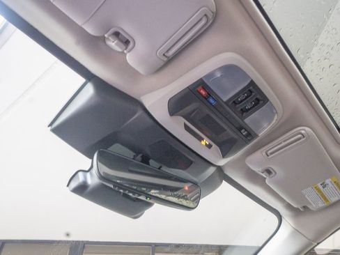 Certified 2025 Subaru Crosstrek 2.0i Premium image 14