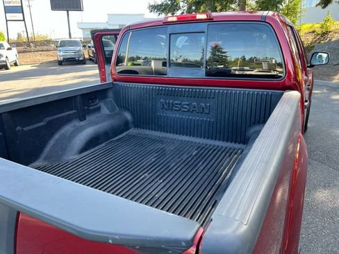 Used 2019 Nissan Frontier SV image 12