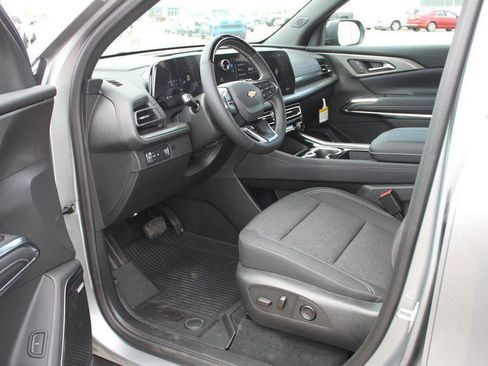 New 2026 Chevrolet Traverse LT image 14