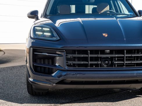 New 2026 Porsche Cayenne S AWD/4WD image 11