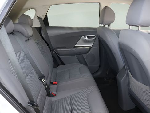 Used 2019 Kia Niro LX image 17