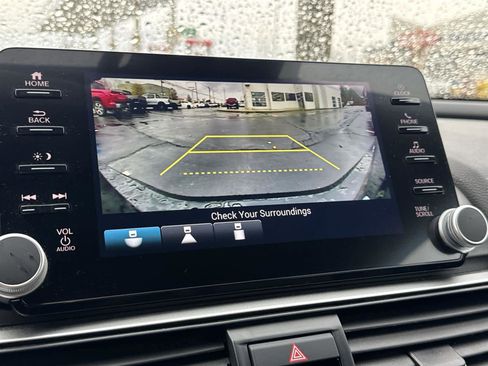 Used 2022 Honda Accord Sport image 24